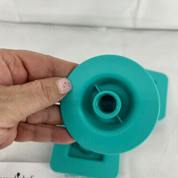 Pampered Chef Boat Press Set Aqua Blue Dough & Pastry Mold Kitchen Tool New - Picture 3 of 6